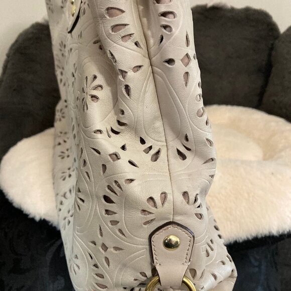 Authentic COACH cut Ashley Ivory Leather Carryall Shoulder Bag #21883 - Rare! - Picture 3 of 10